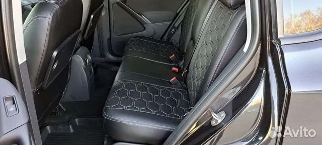 Volkswagen-Tiguan-2000