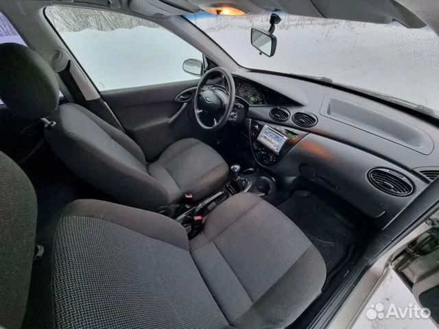 Ford-Focus-2000