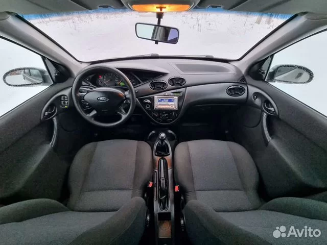 Ford-Focus-2000