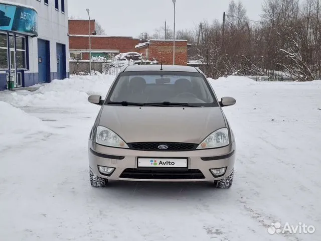 Ford-Focus-2000