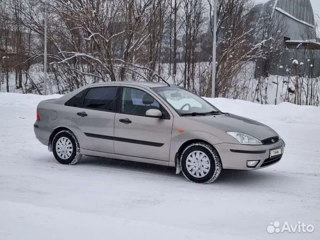 Ford-Focus-2000