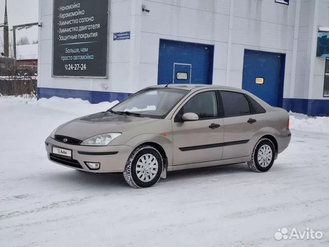 Ford-Focus-2000