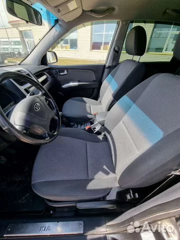 Kia-Sportage-2000