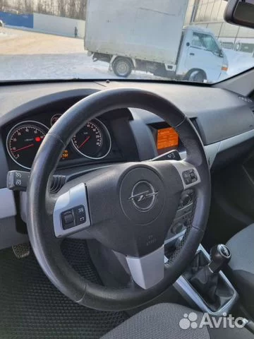 Opel-Astra-2000