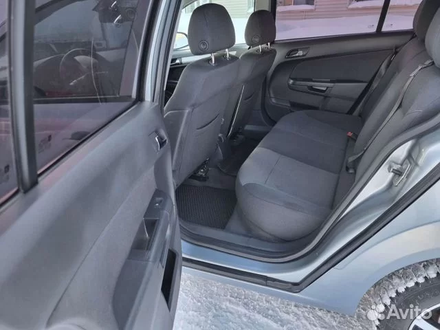 Opel-Astra-2000