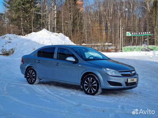 Opel-Astra-2000