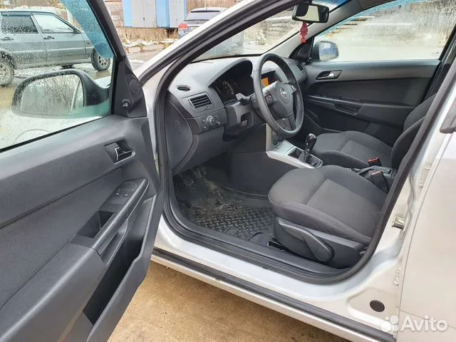 Opel-Astra-2000