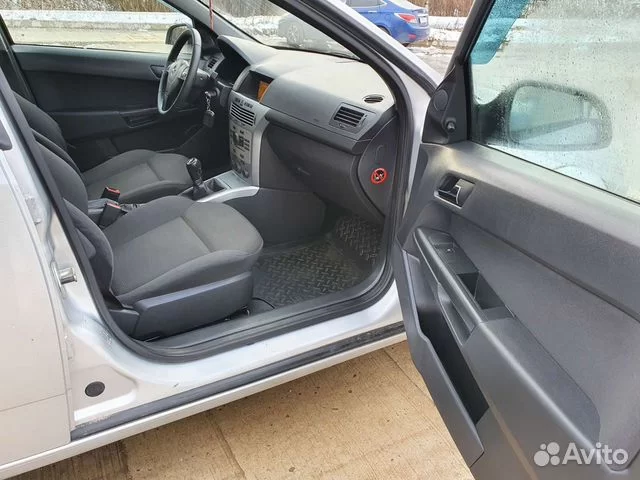 Opel-Astra-2000