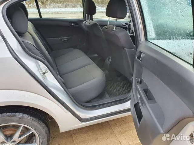 Opel-Astra-2000