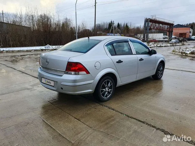 Opel-Astra-2000