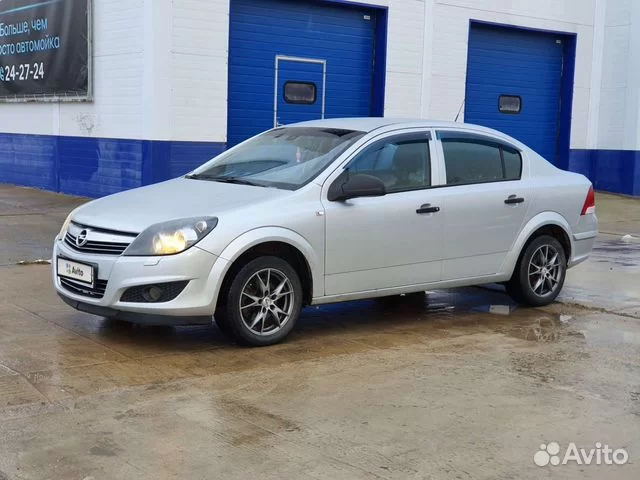 Opel-Astra-2000