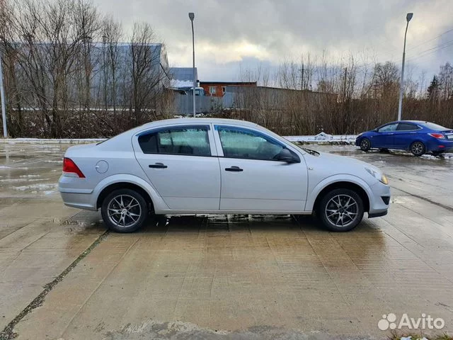 Opel-Astra-2000
