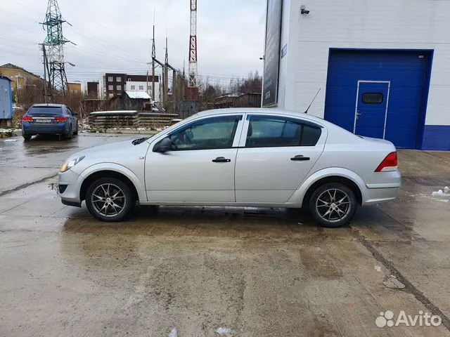 Opel-Astra-2000