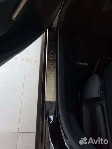Renault-Logan Stepway-2000