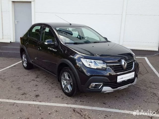 Renault-Logan Stepway-2000